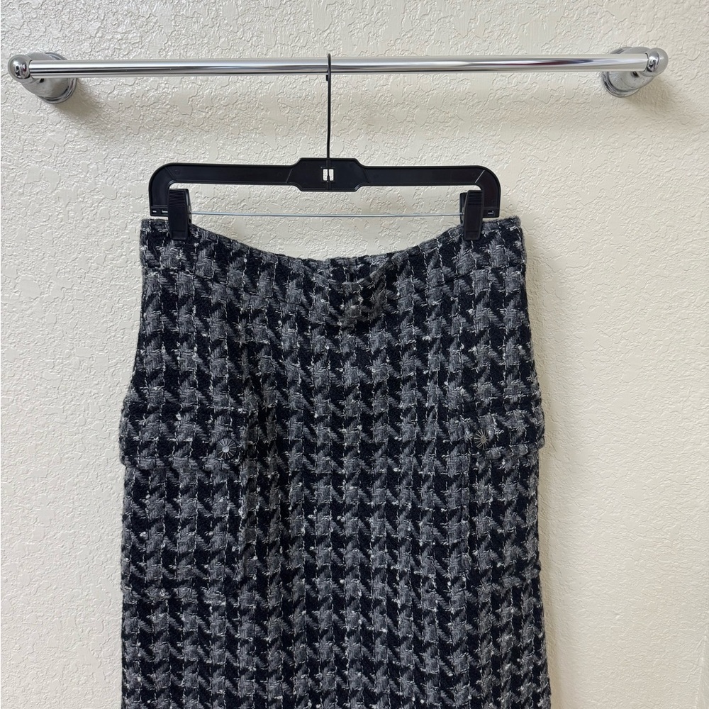 Chanel NWT Women’s Skirt44 US 10  tweed wool  Black and Gray made in Italy